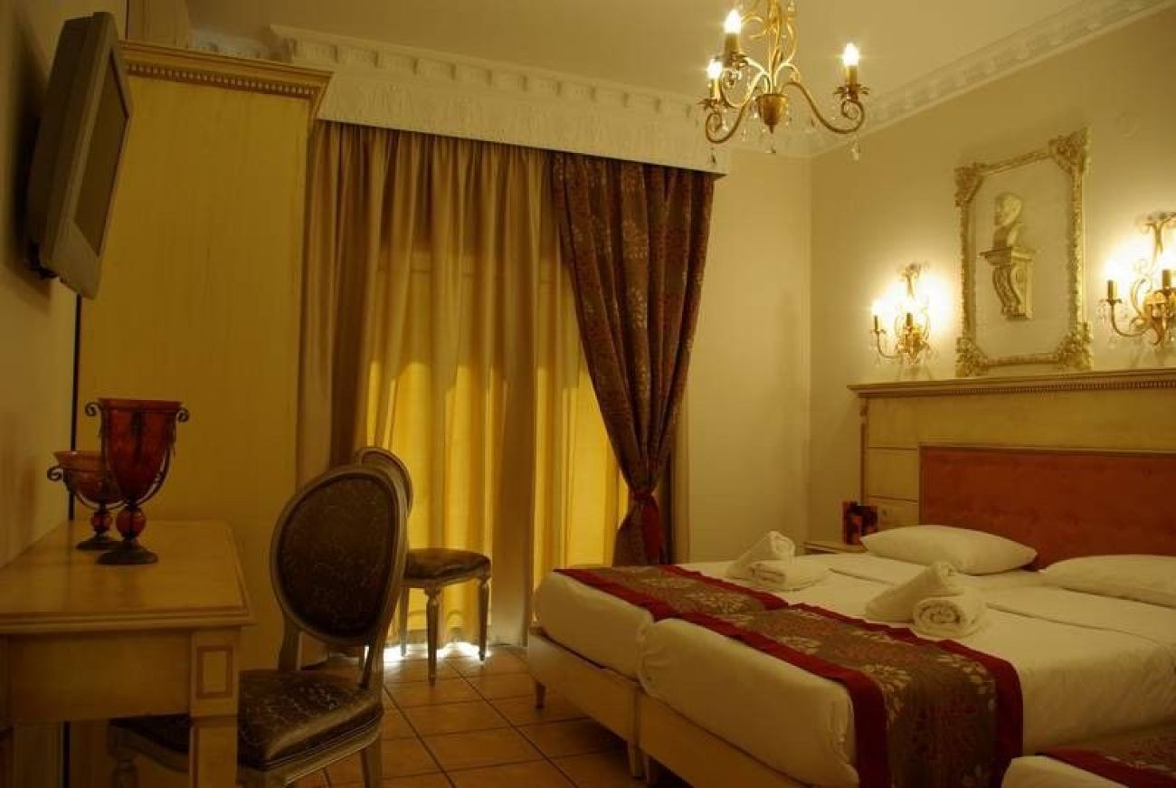 Parthenon Art Hotel 3*