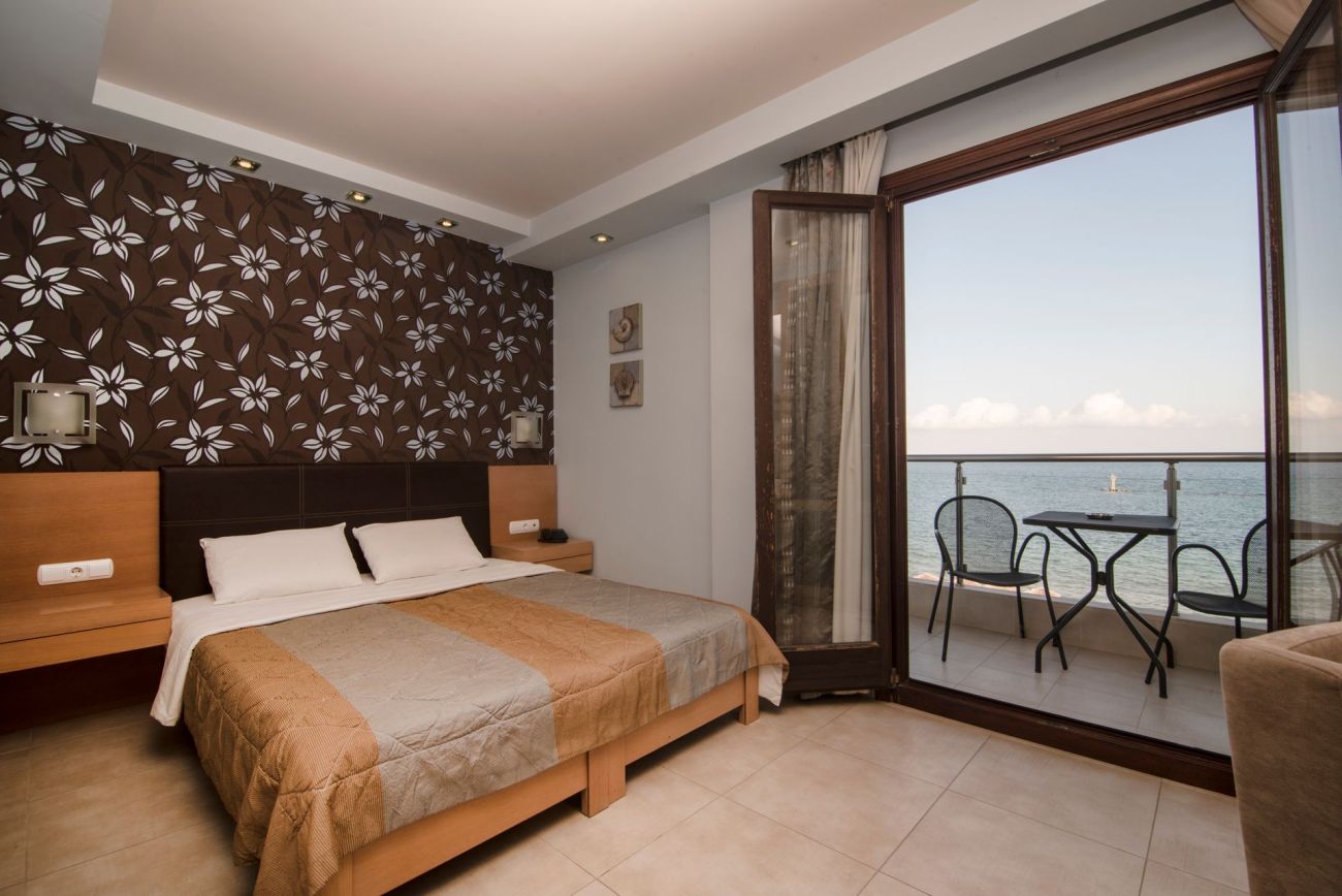 Mistral Seaside Hotel 3*