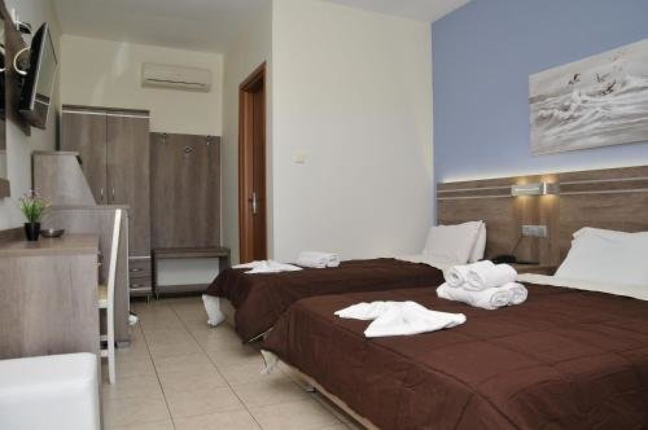 Denis Hotel And Bungalows 2*