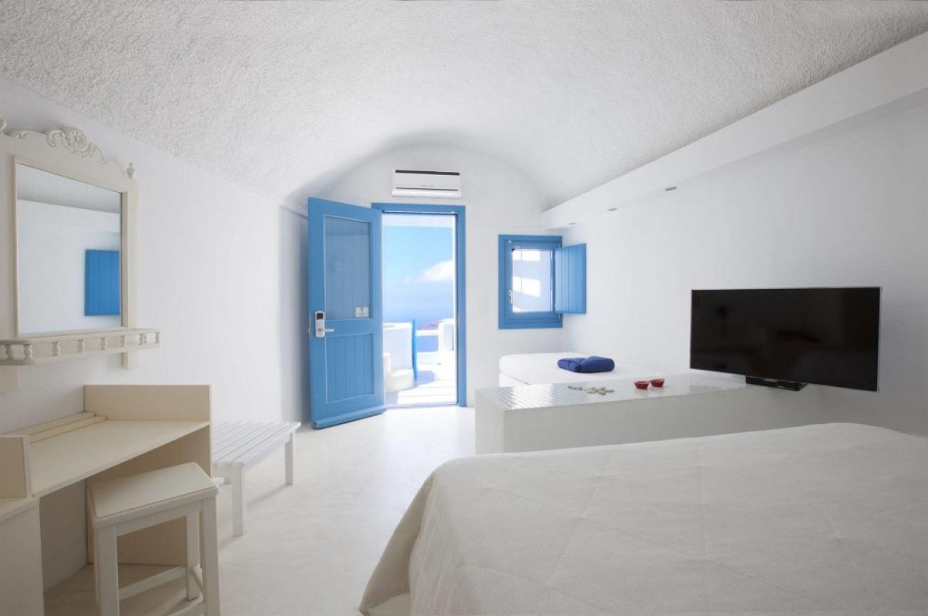 Abyssanto Suites & Spa 4*