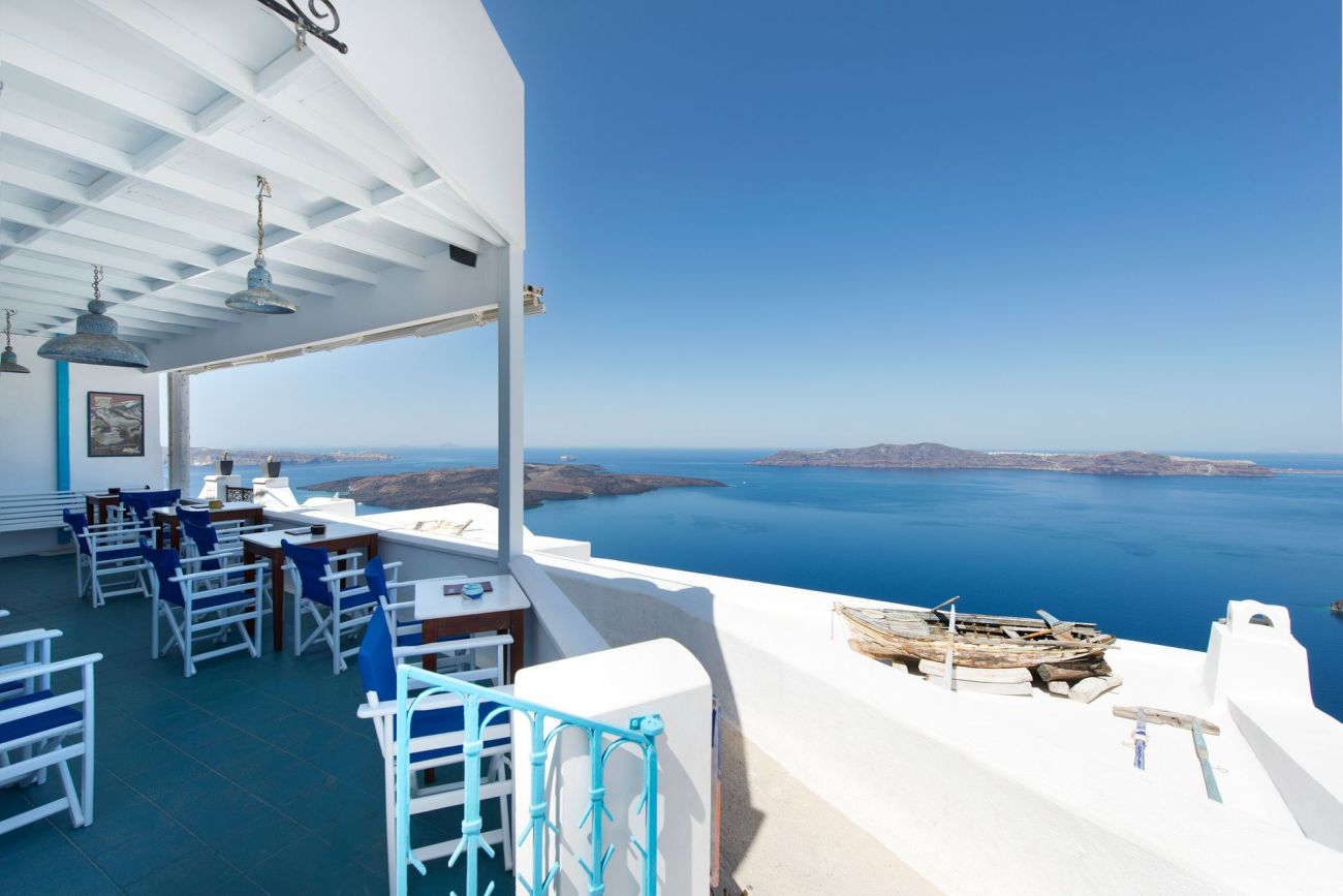 Vallas Apartments & Villas Santorini