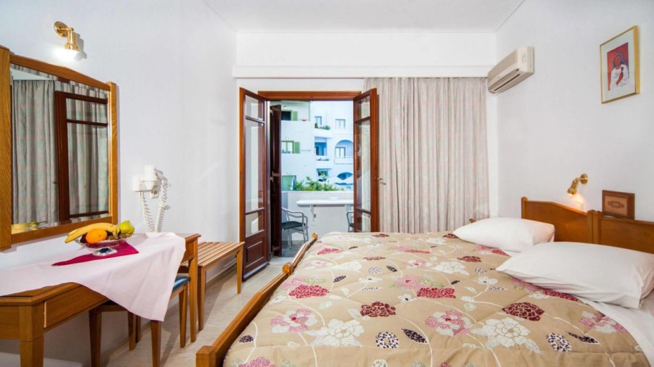 Irini'S Rooms Fteouras 2*