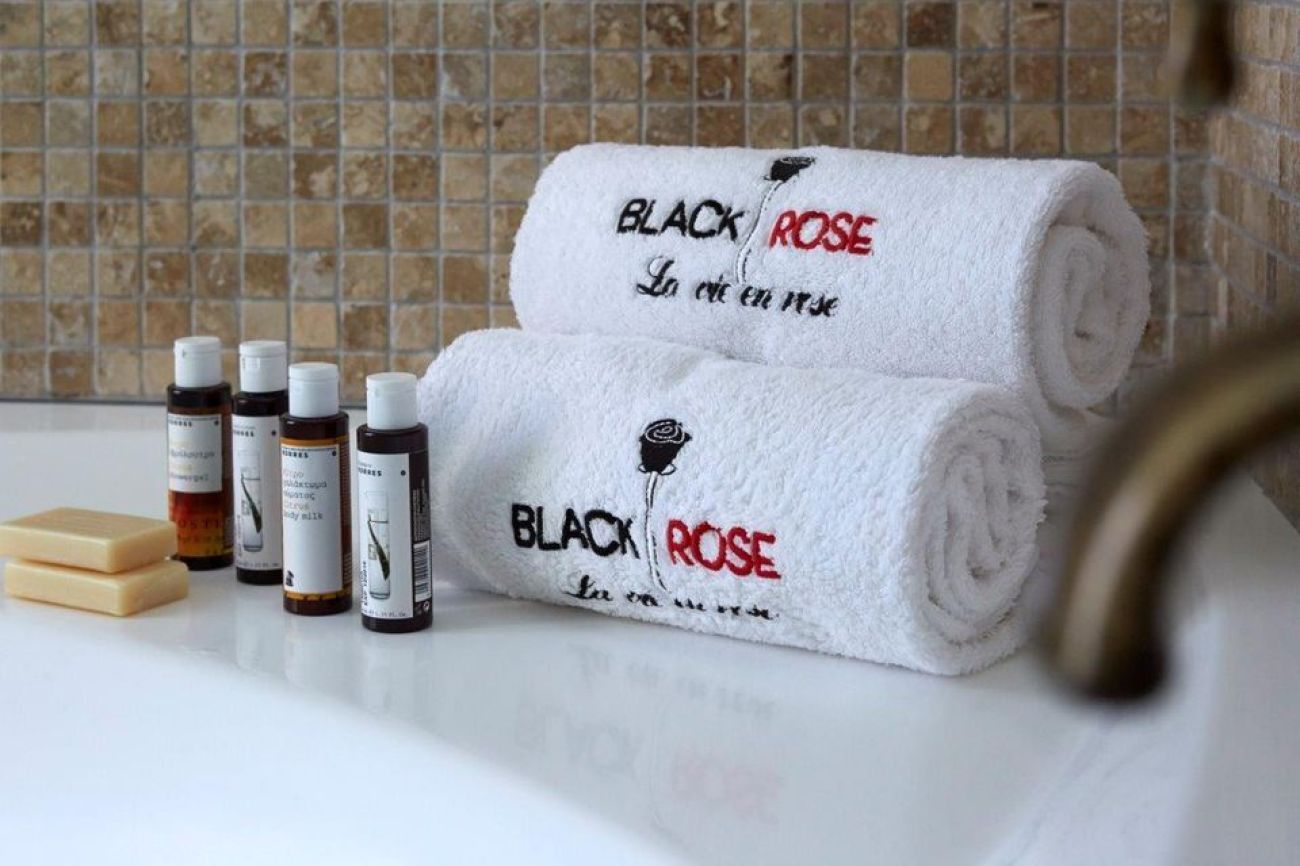 Black Rose Suites Santorini 5*