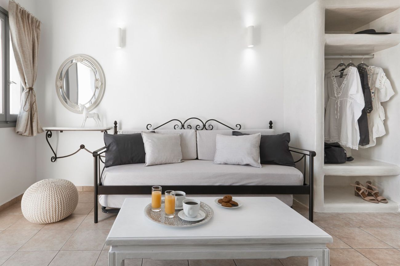 Golden East Hotel Santorini 4*