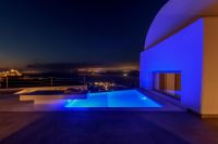 Earino Suites & Villa Santorini