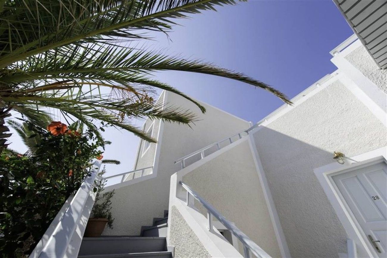 Makris Hotel Santorini 3*