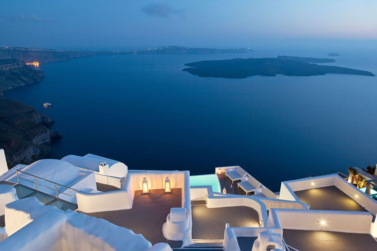 Katikies Chromata Santorini - The Leading Hotels of the World 5*
