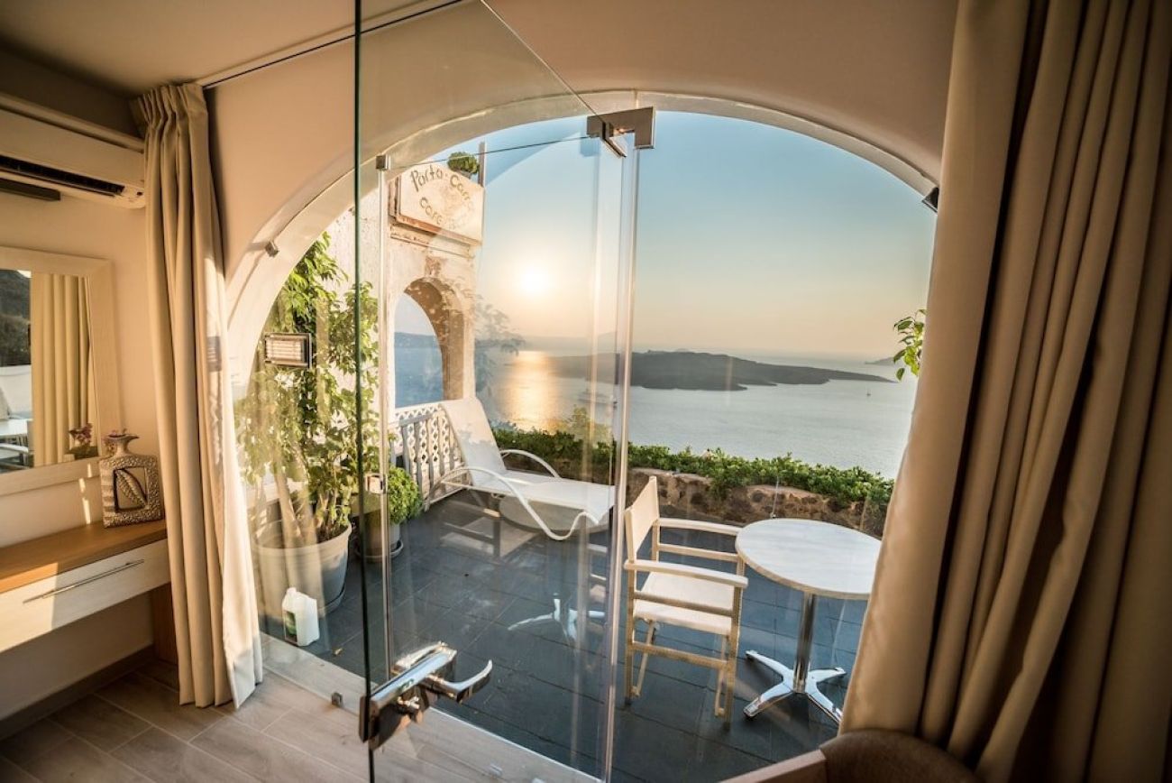 Kratiras View Luxury Suites 3*