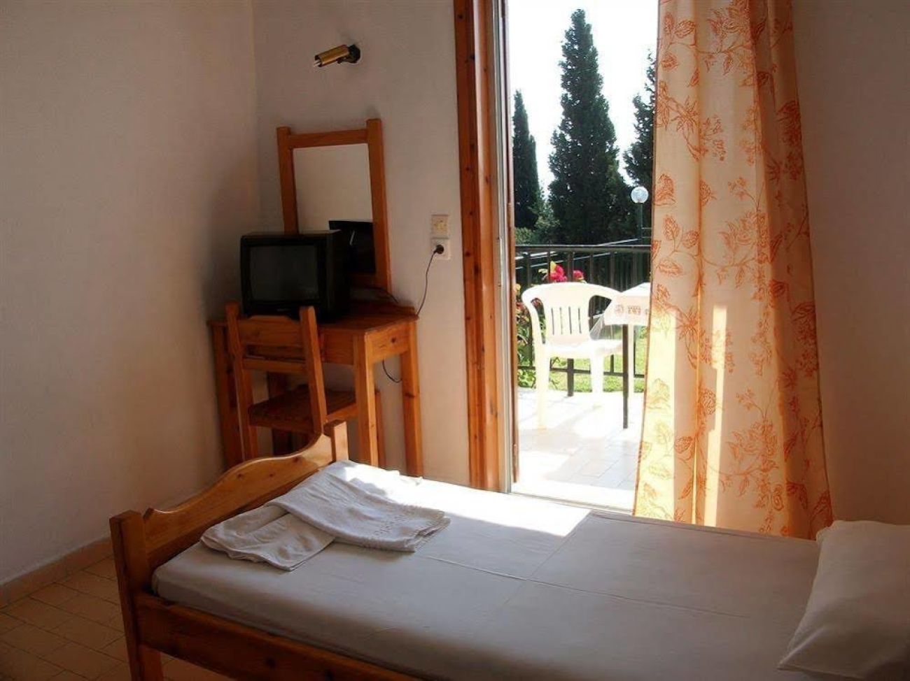 Aronis Apartments