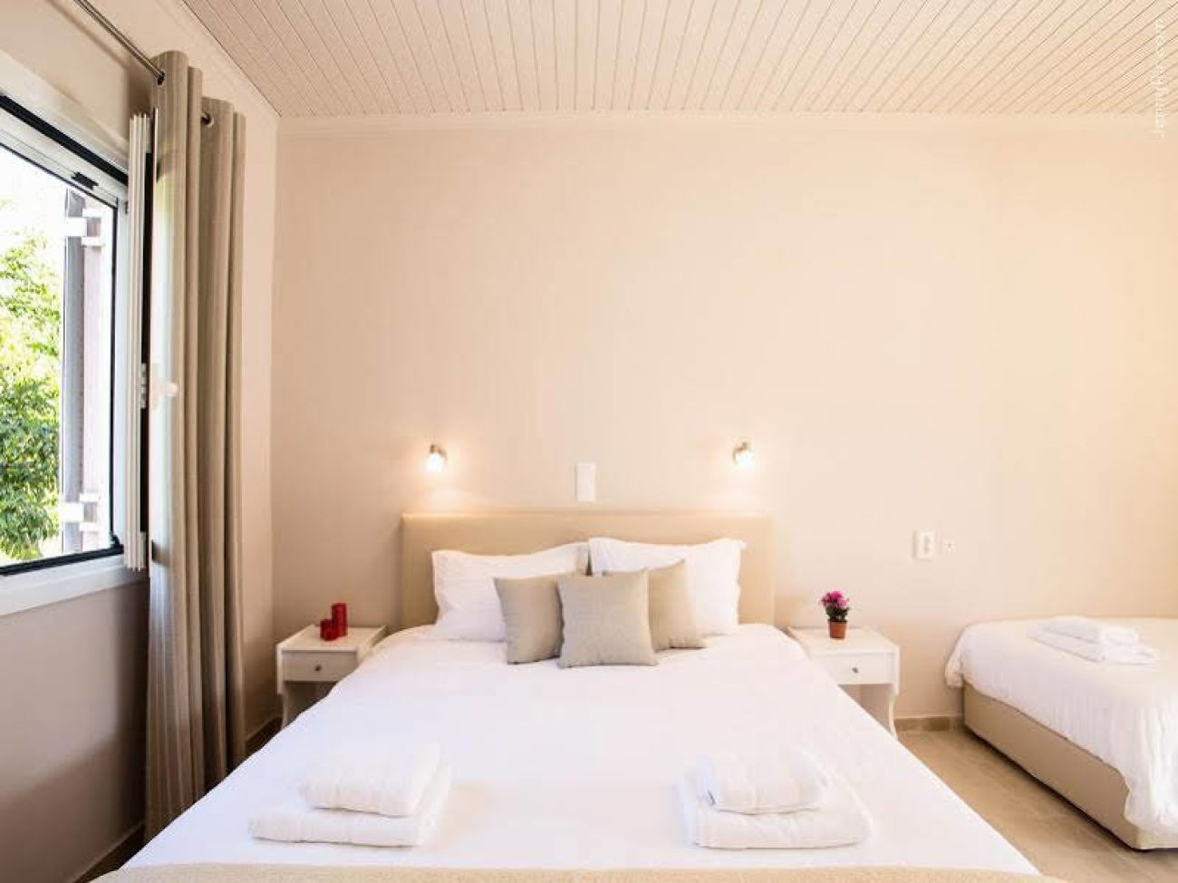 Paradise Village 3*