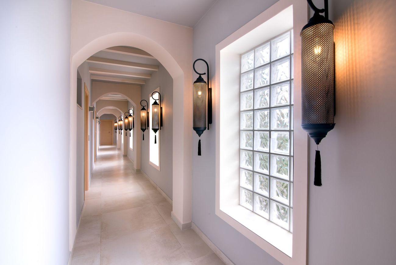 Neikos Mediterranean Luxury Suites 4*