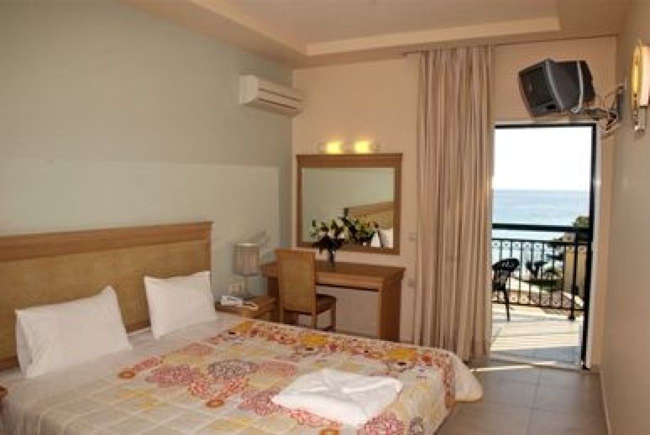 Glyfada Beach Hotel Corfu 3*