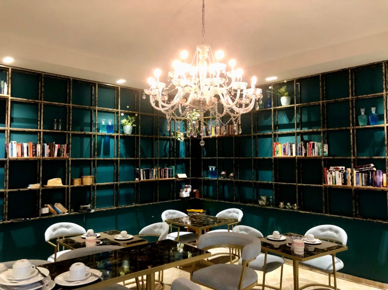 Bruskos Hotel & Suites 3*