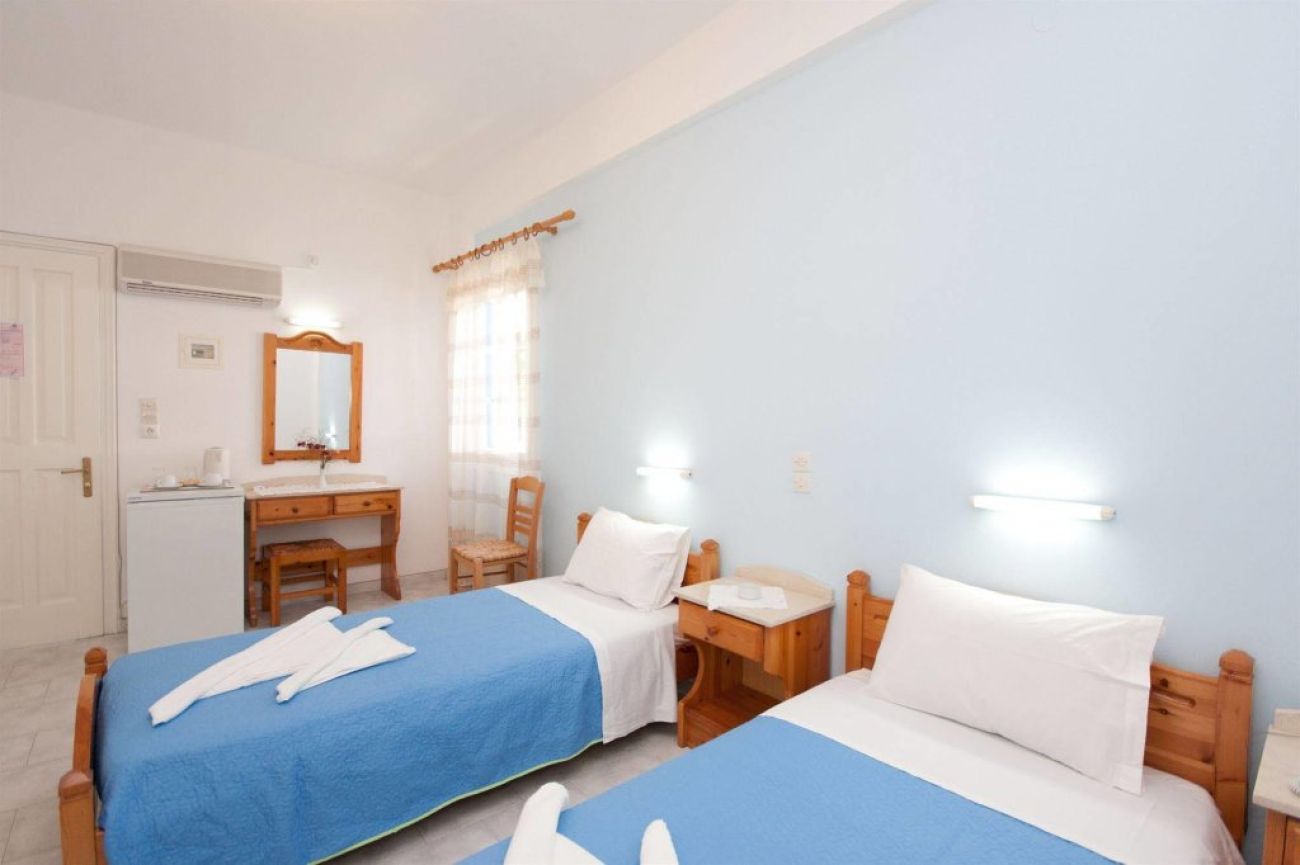 Marinos Hotel 2*