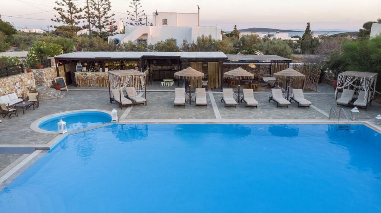 Parosland Hotel 4*
