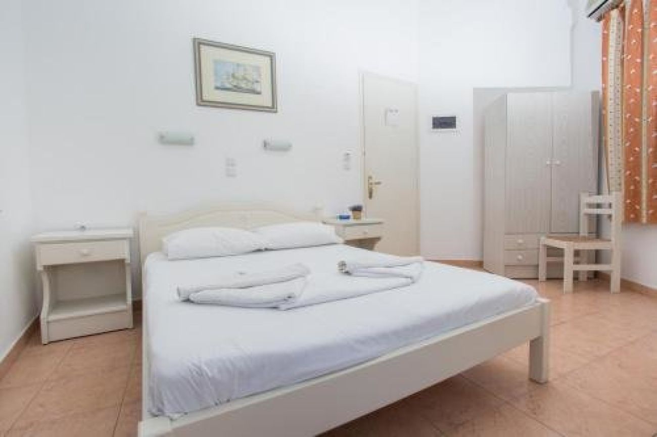 Louiza Hotel 2*