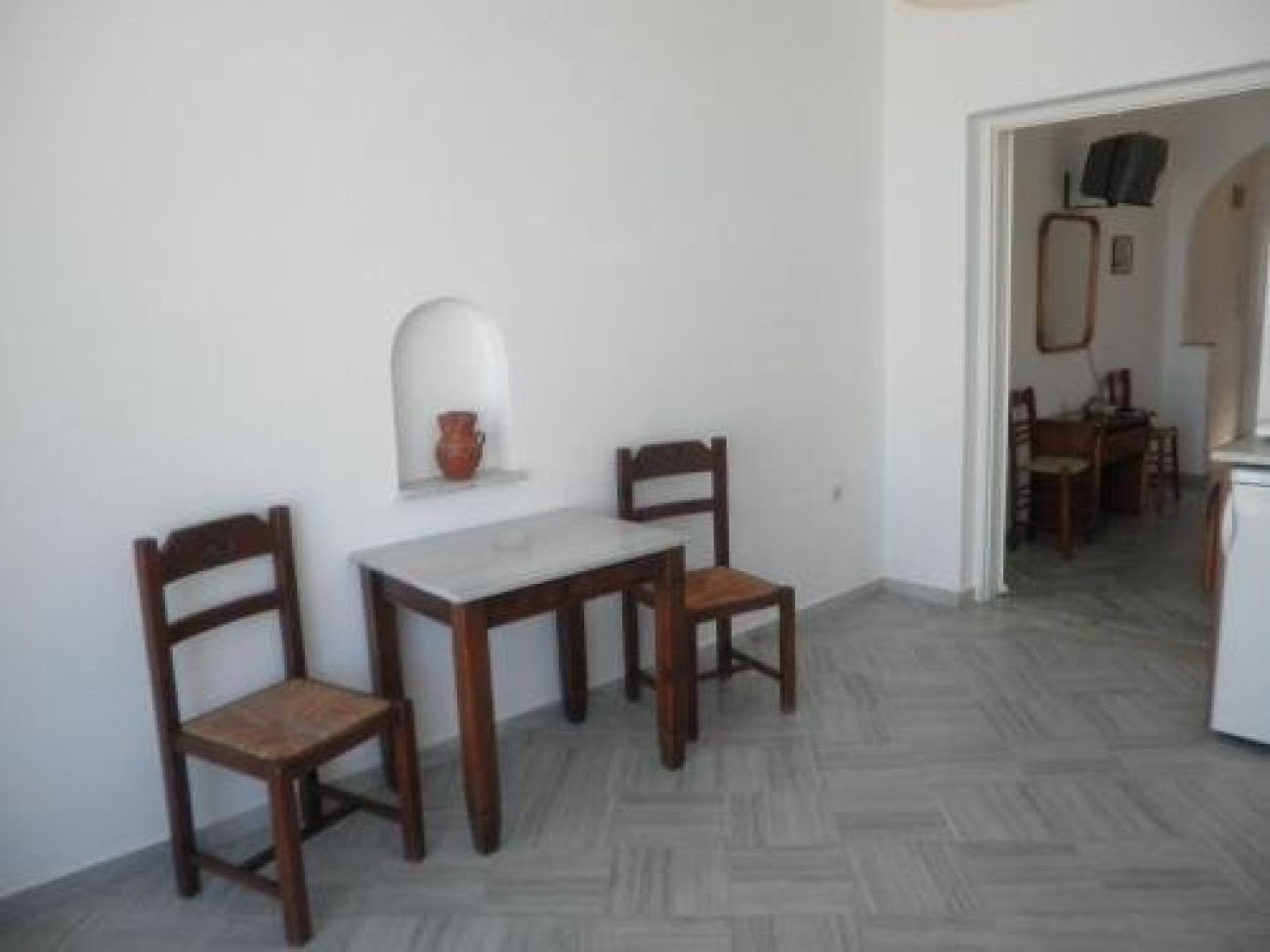 Hara Studios and Apartments
