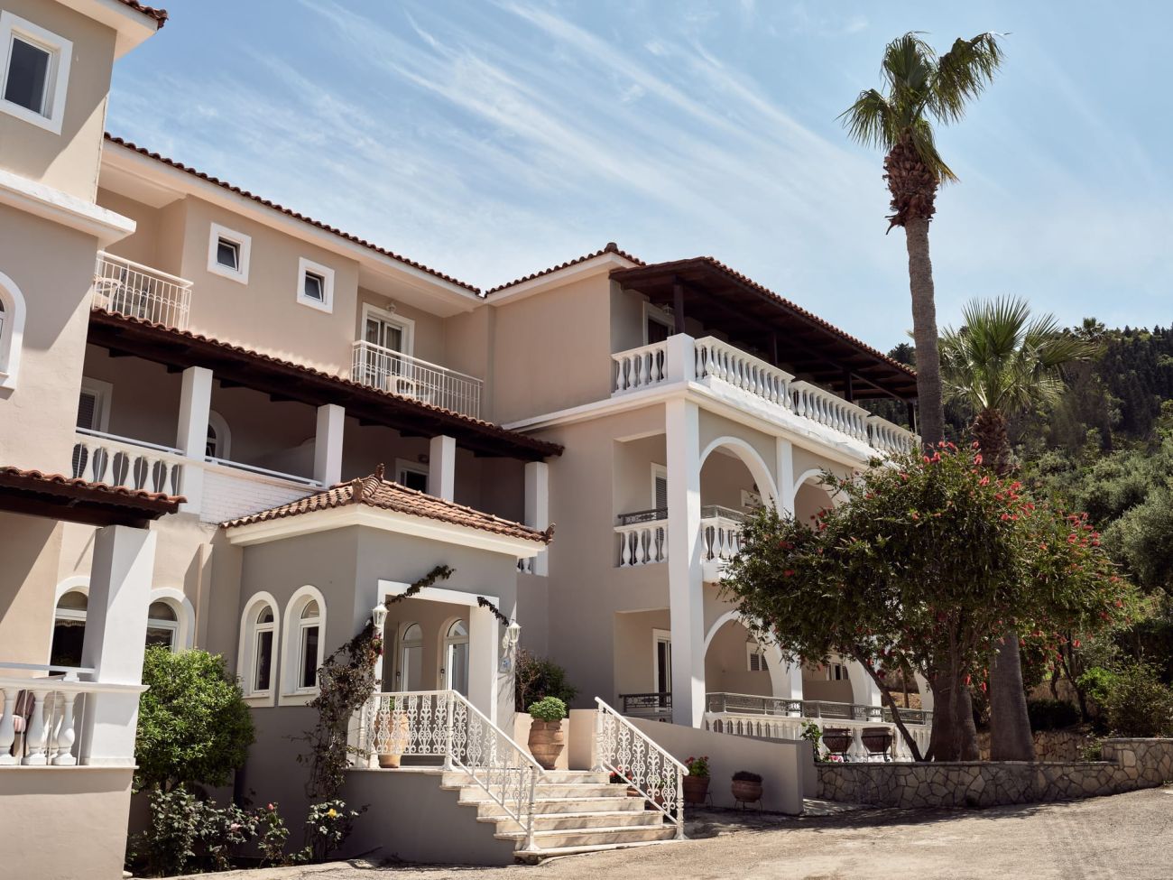 Windmill Hotel 2*