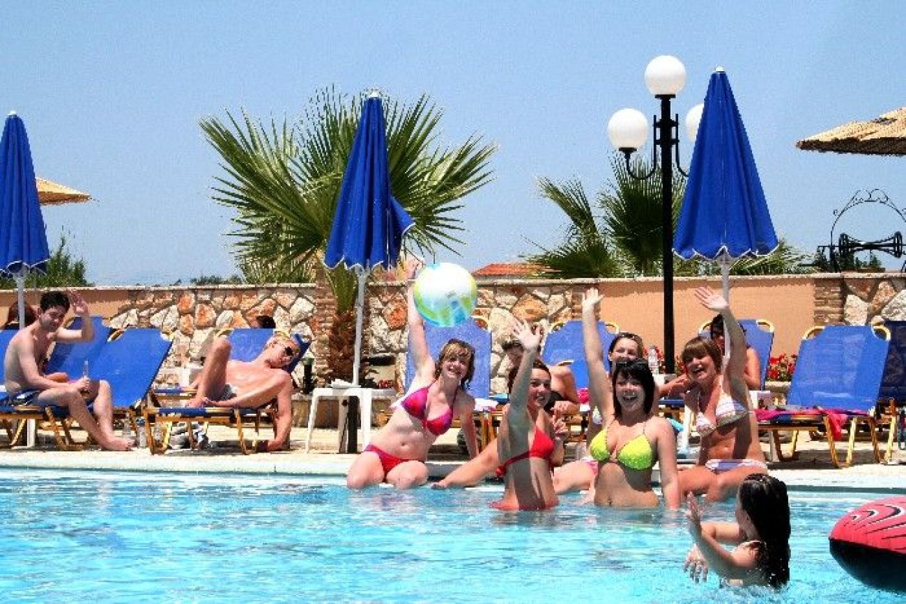 Paradise Apartments Zante 3*