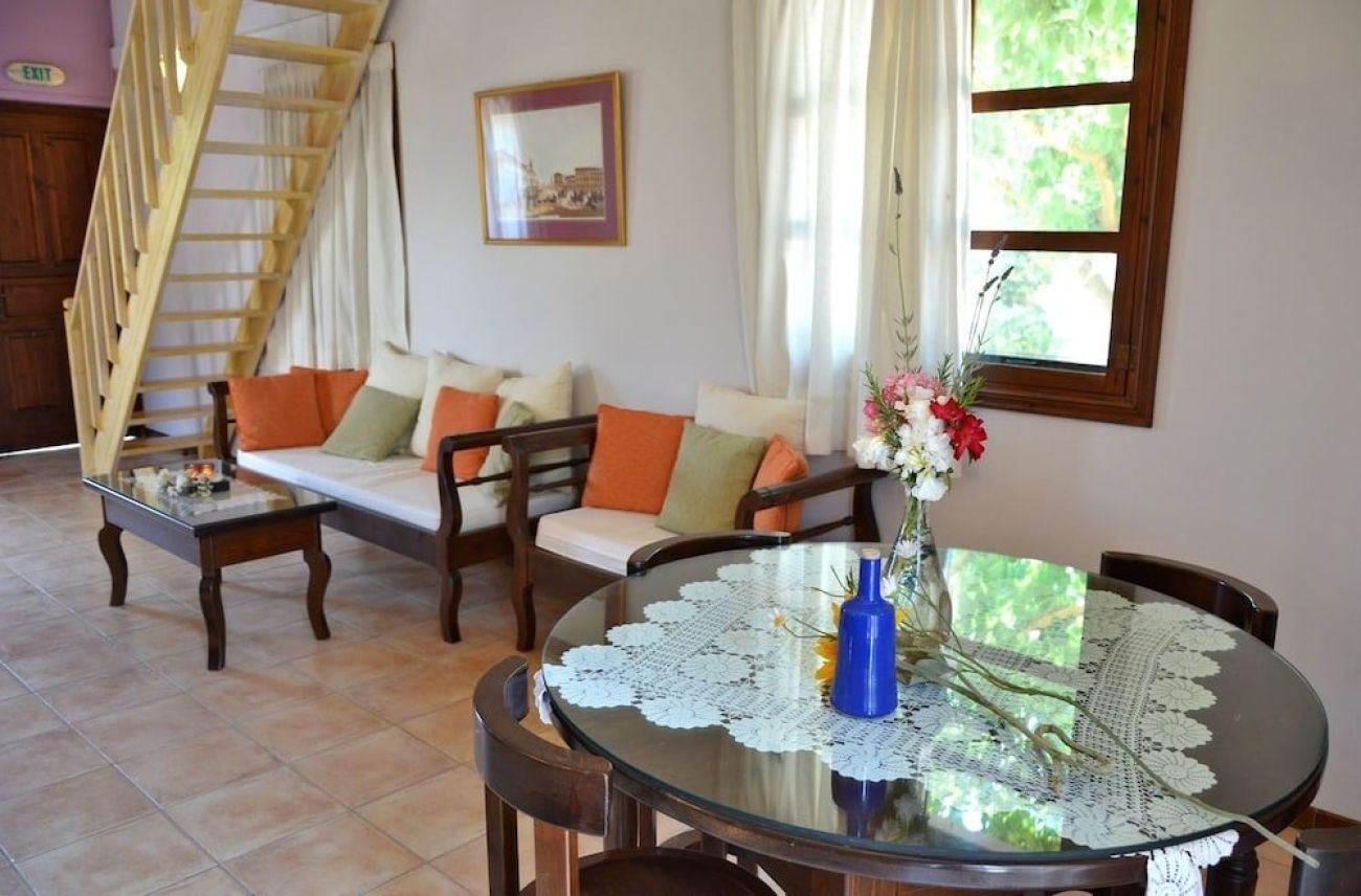 Traditional Villas Therianos 3*