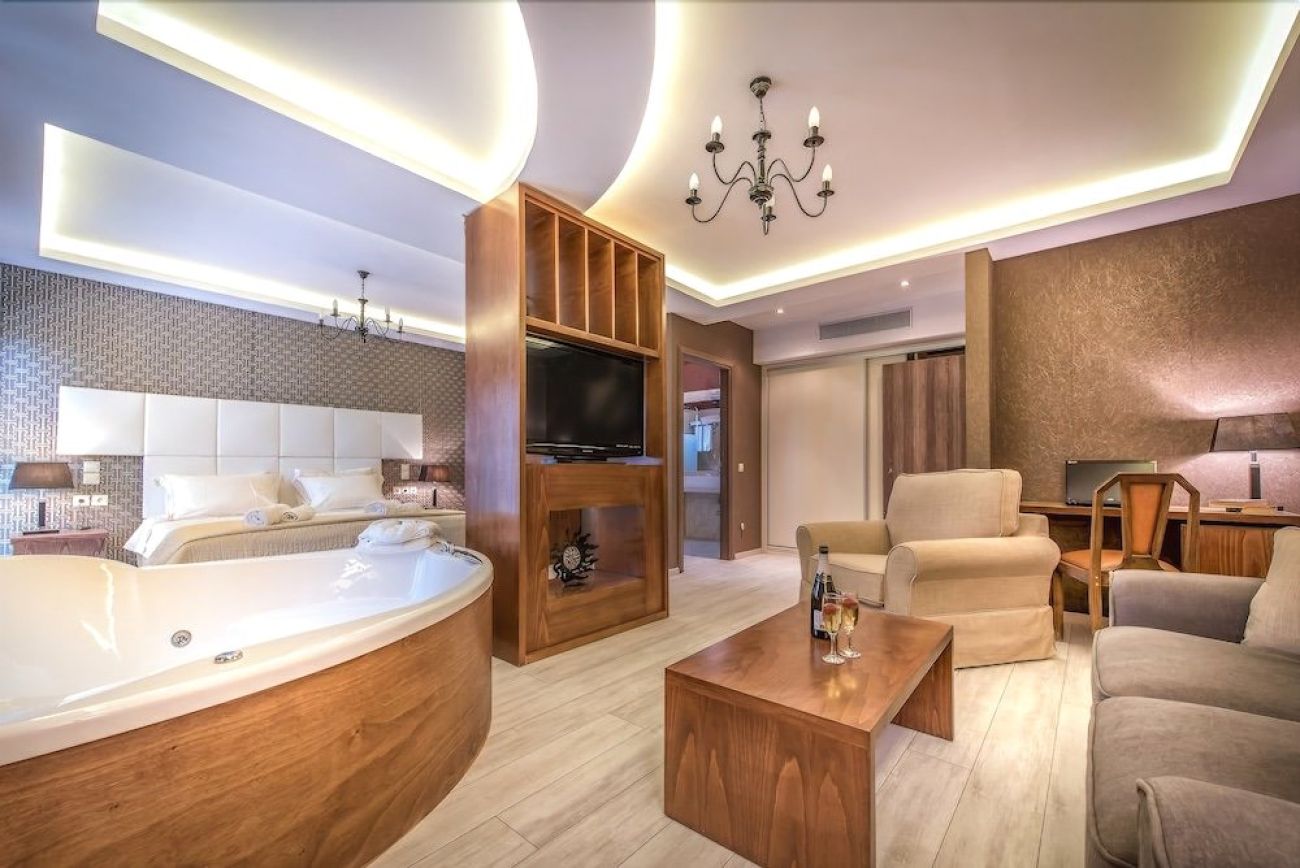 Elegance Luxury Executive Suites 5*