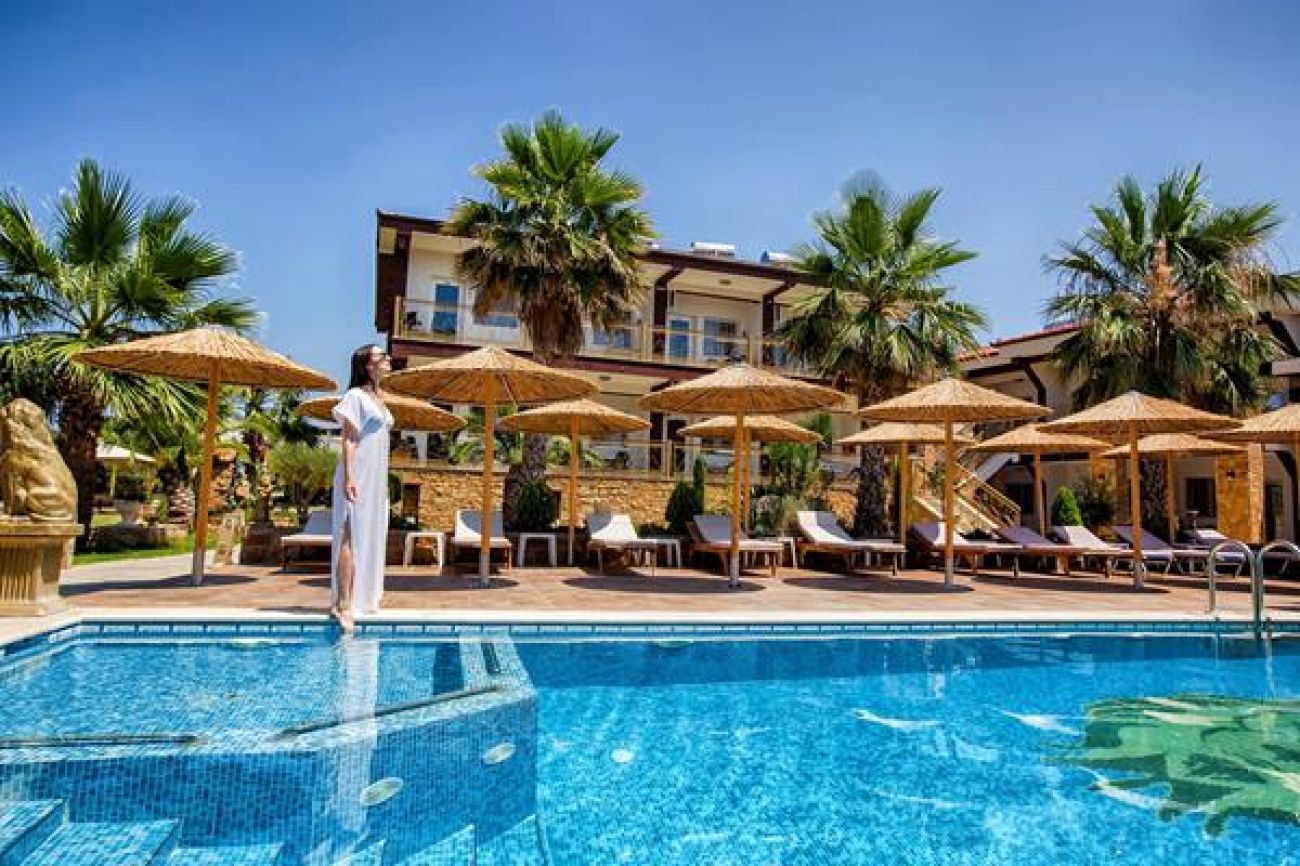 Greek Pride Hotel & Apartments 4*