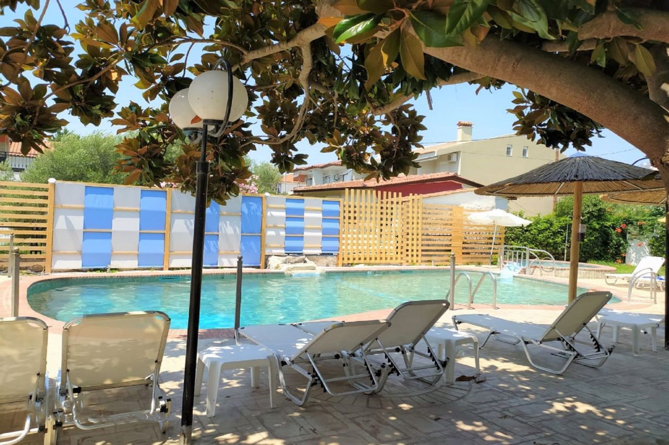 Greek Pride Themelis Hotel