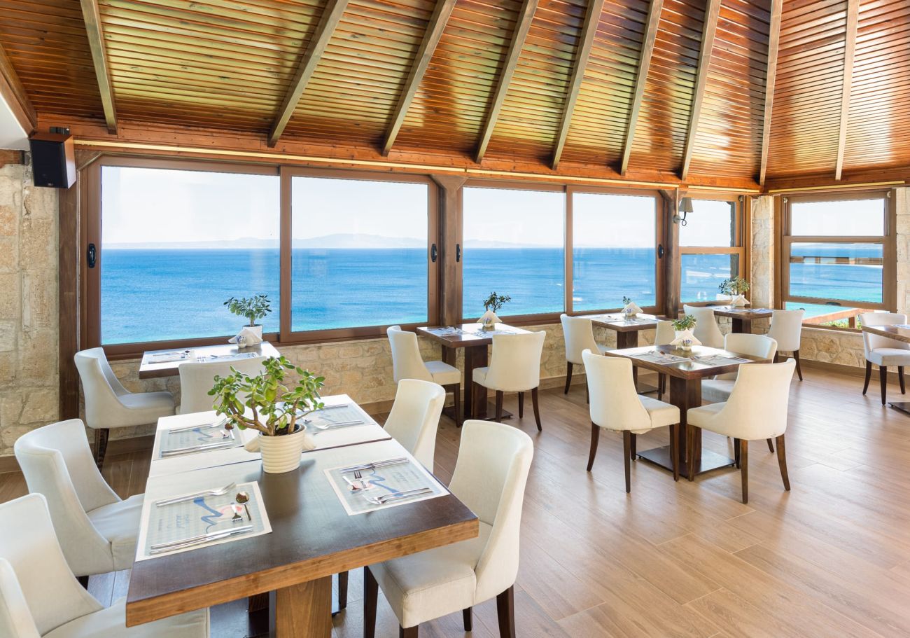 Blue Bay Hotel Halkidiki 4*