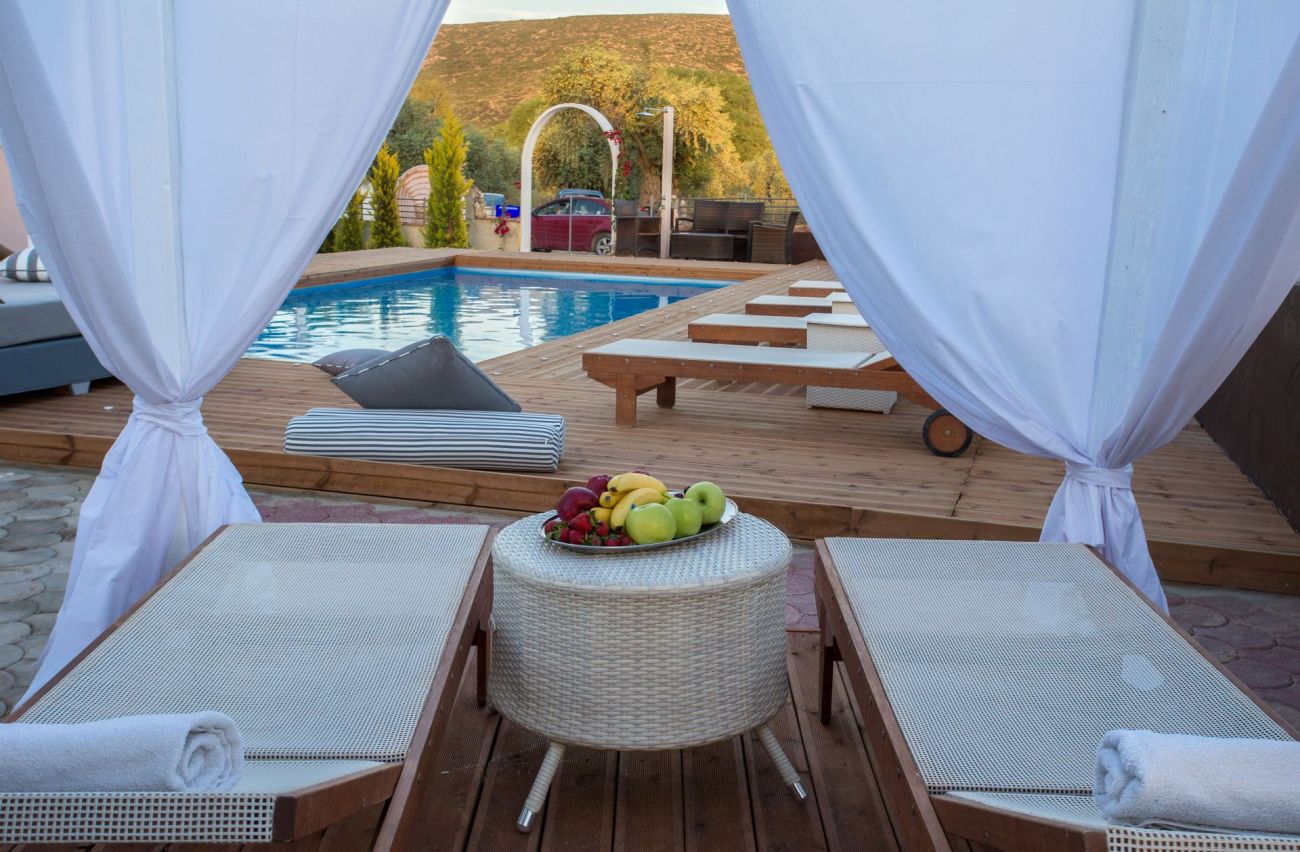 Kapahi Sea View Hotel Apartments