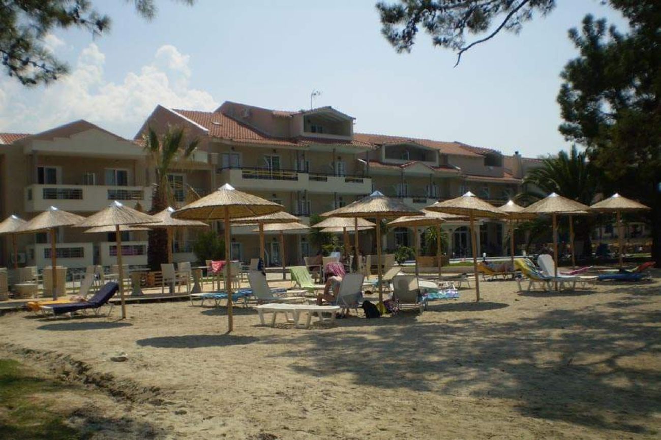 Rachoni Bay Hotel