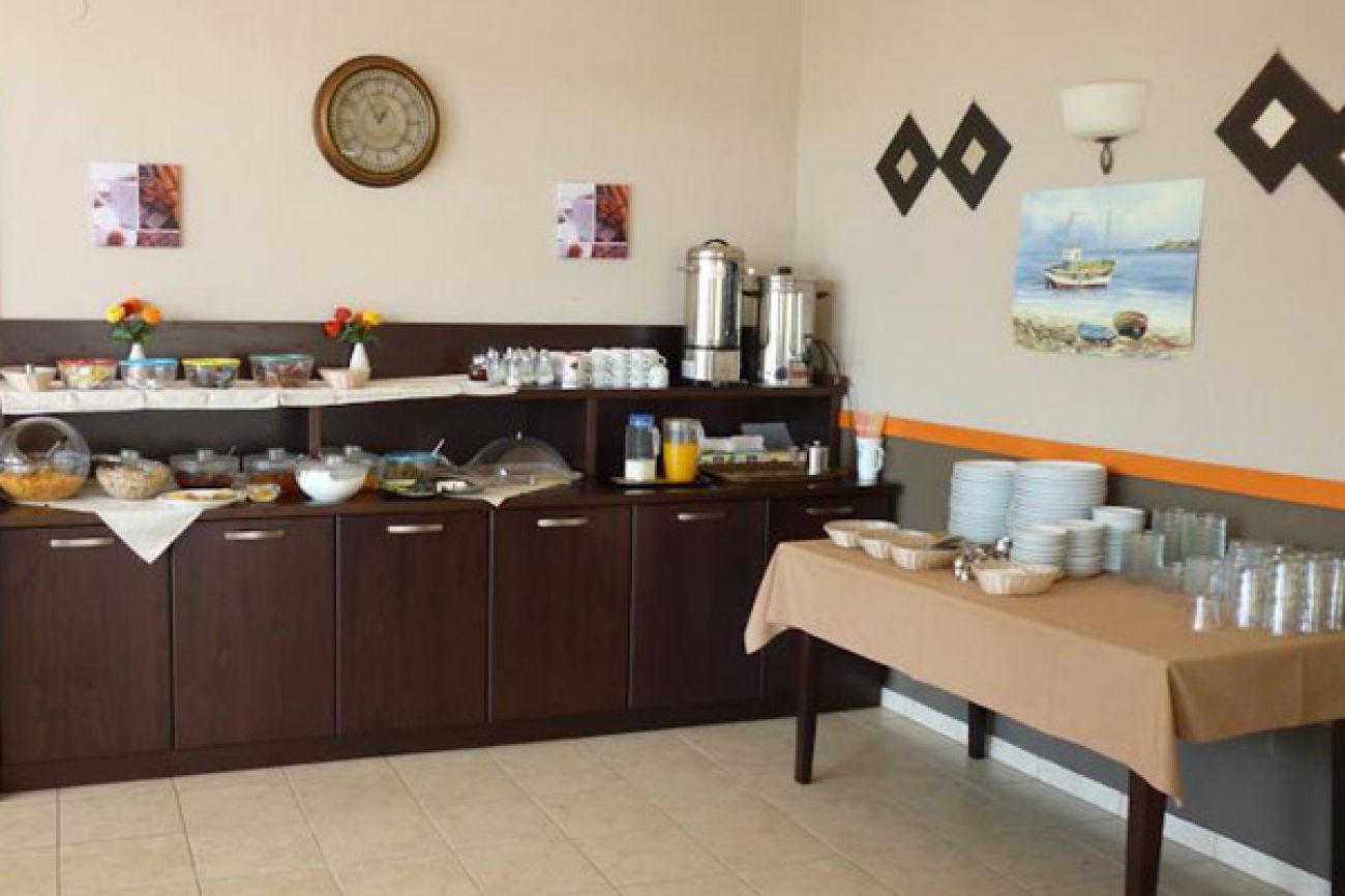 Chrisa Hotel 2*
