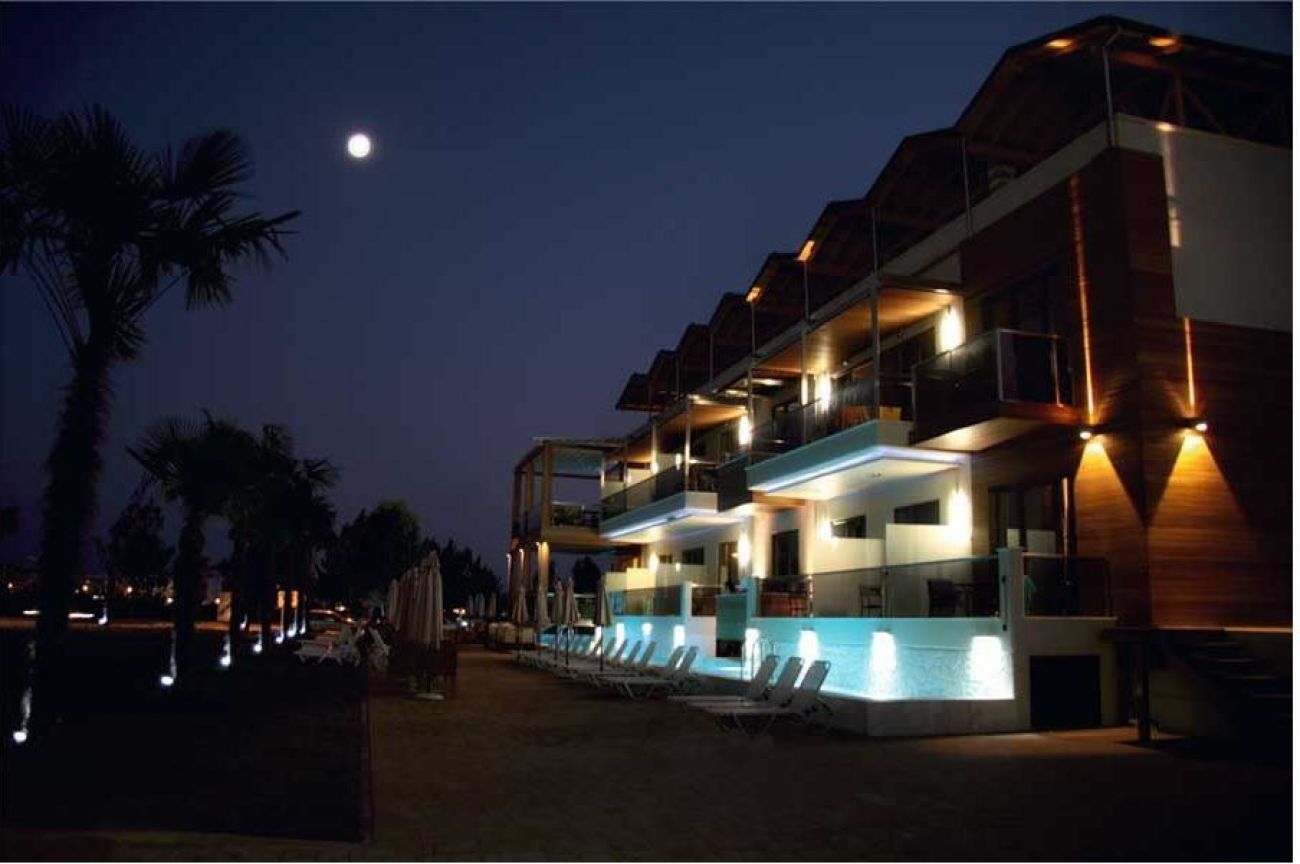 Cosmopolitan Hotel & Spa 4*