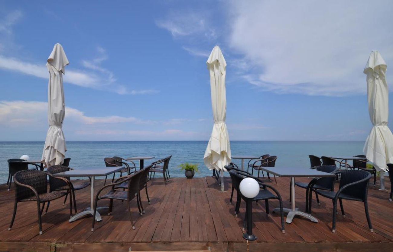 Akrothalassia Hotel 2*
