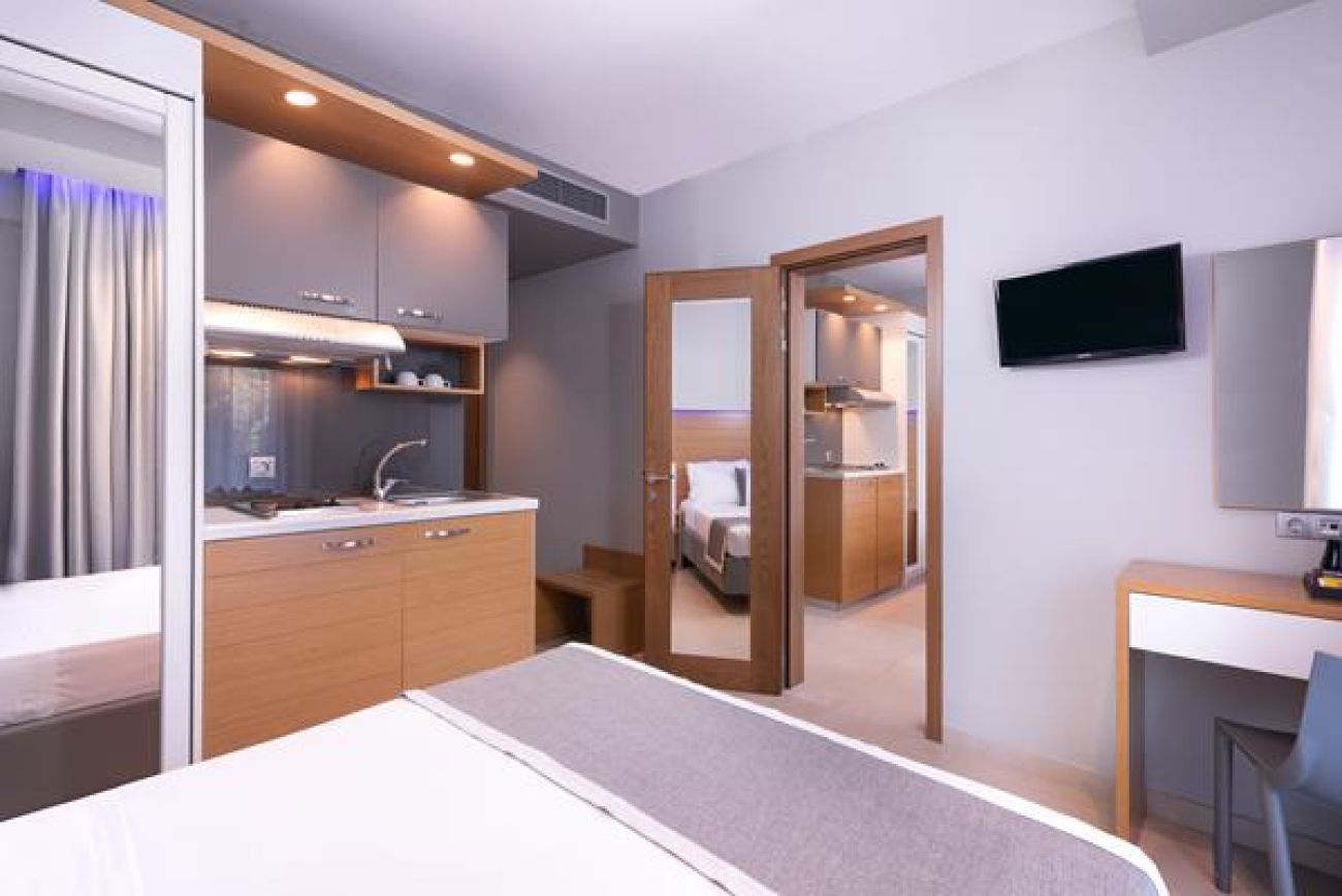 SKS Luxury Suites & Rooms 2*