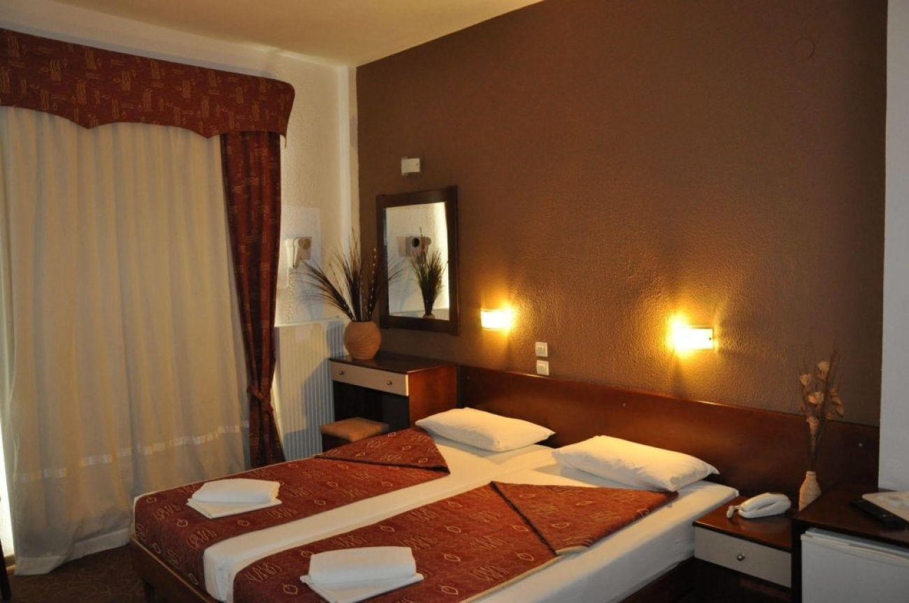Hotel Akropol 3*