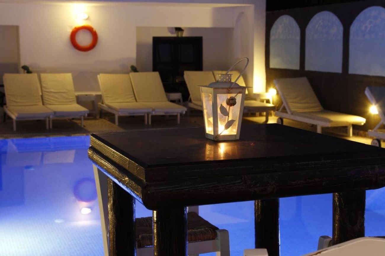 Anny Studios Perissa Beach 3*