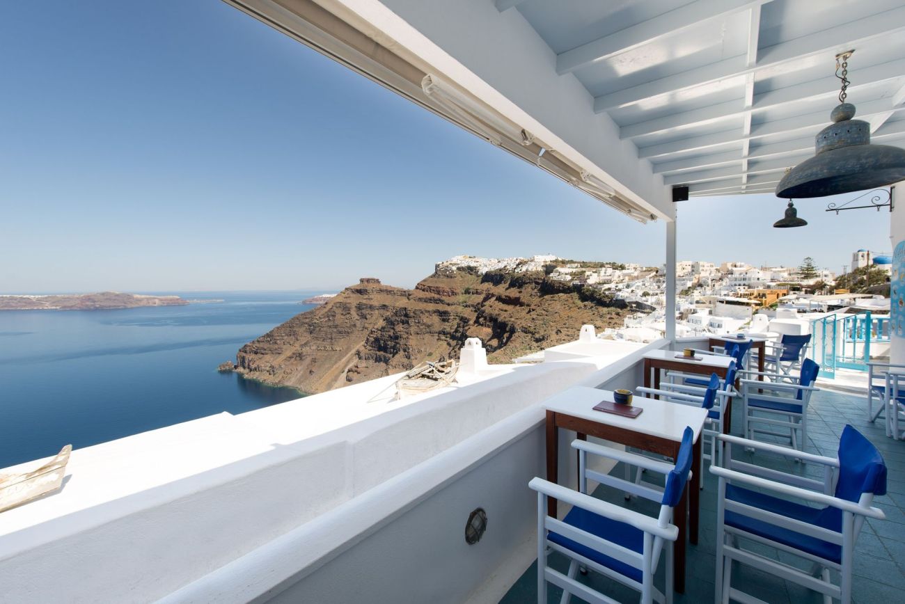 Vallas Apartments & Villas Santorini