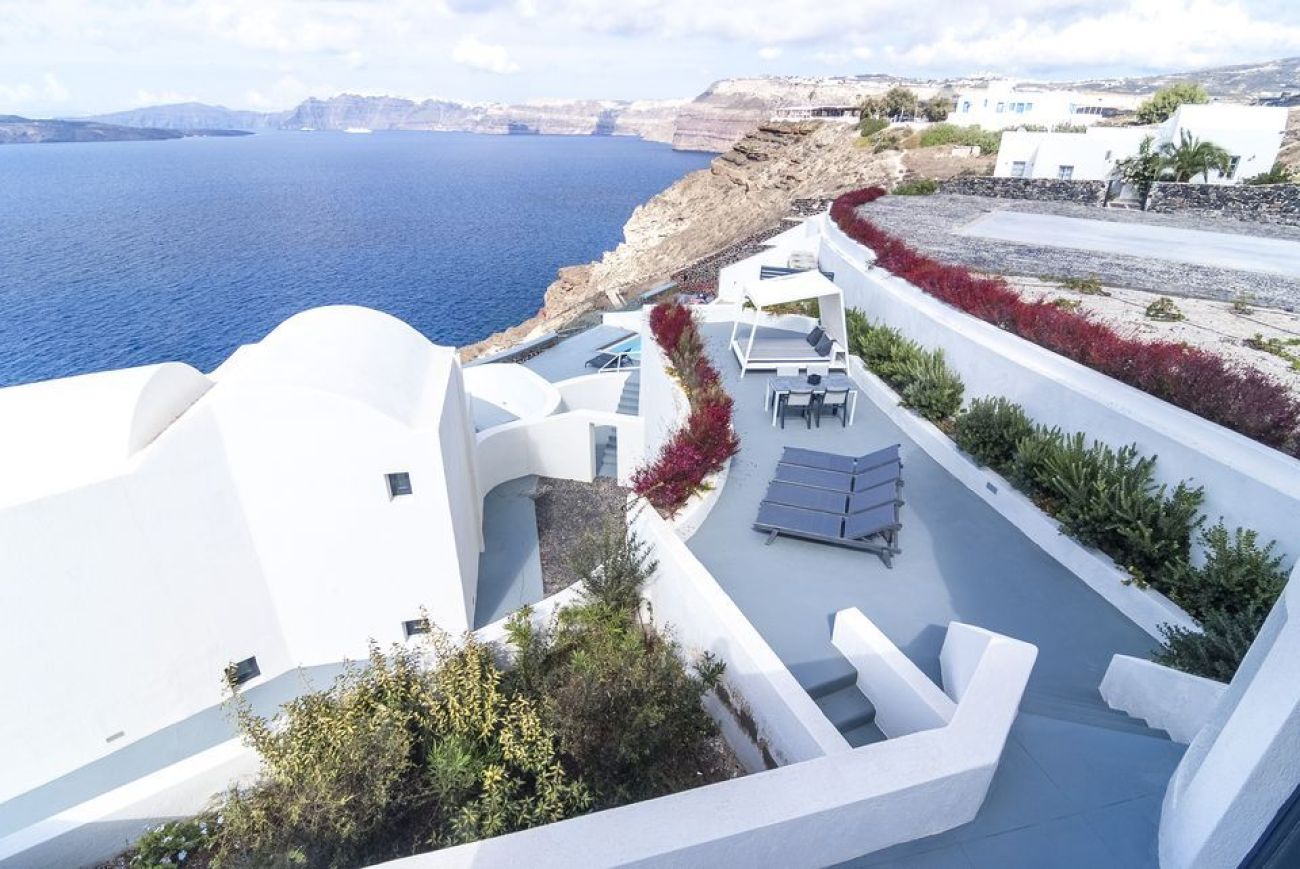 Ambassador Aegean Luxury Hotel & Suites Santorini 5*