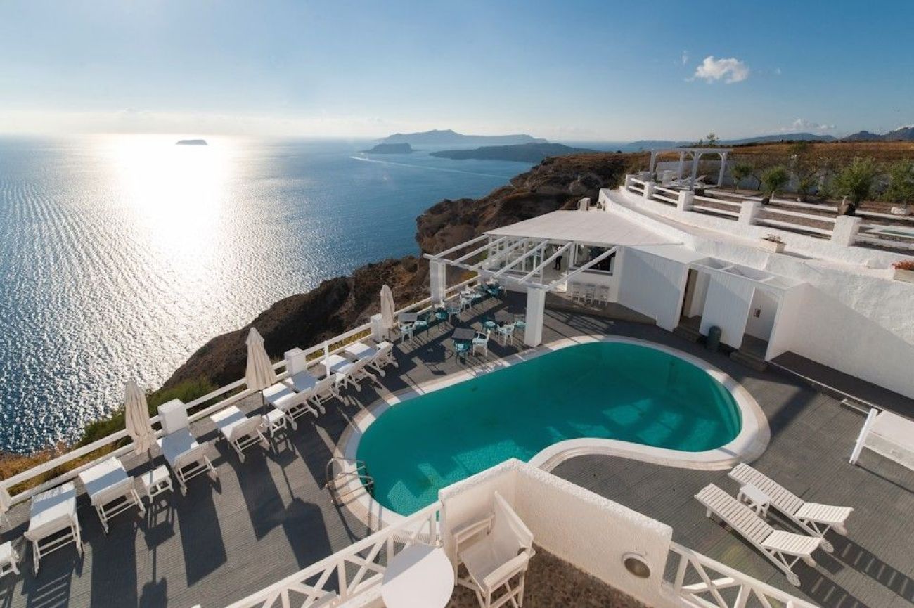 Artemis Suites Santorini 3*