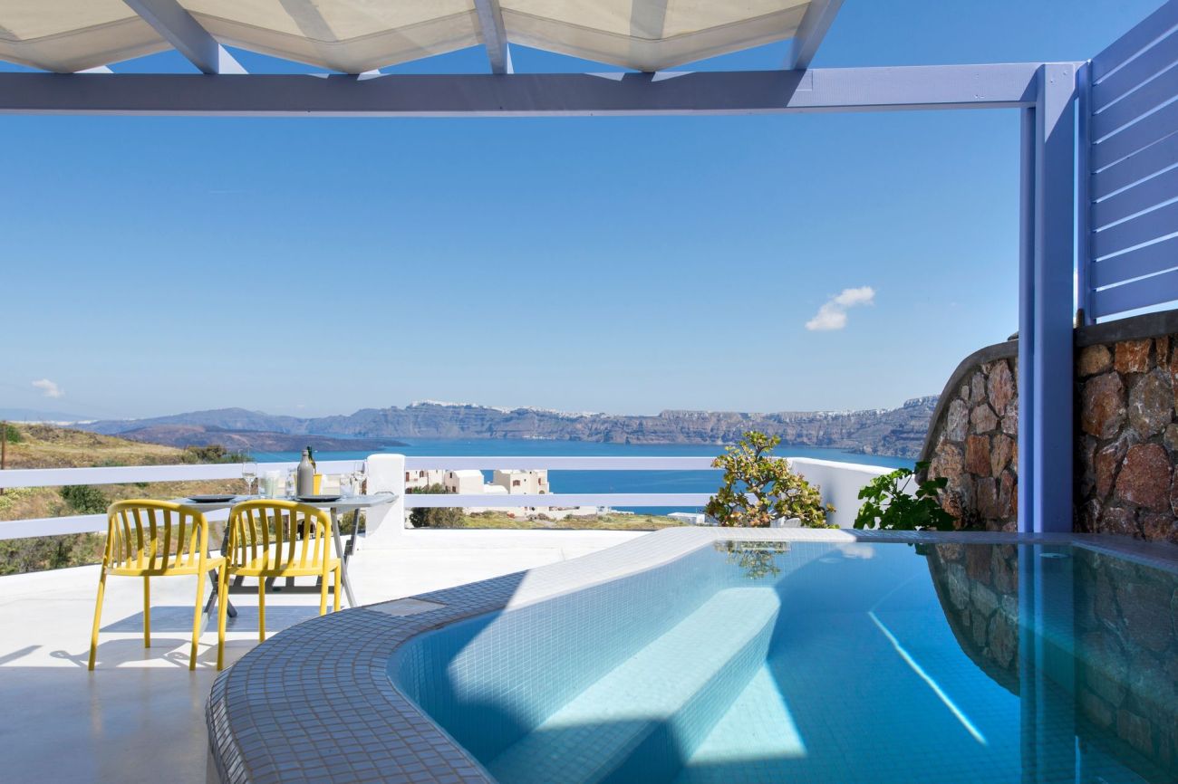 Earino Suites & Villa Santorini