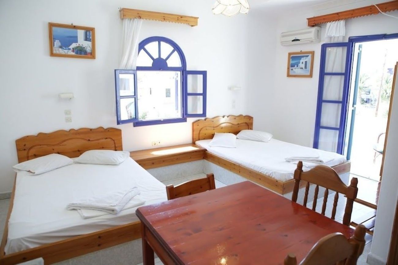 Hotel Perissa 2*