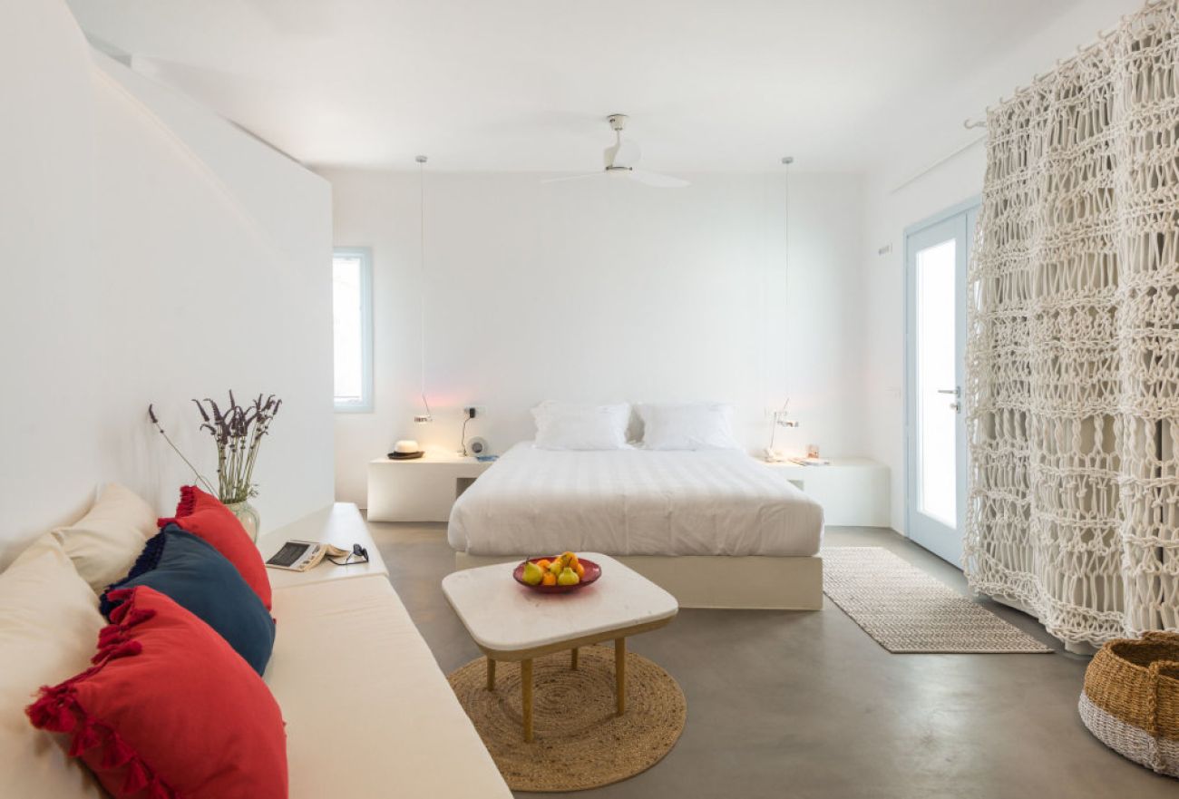 Santorini Heights 5*