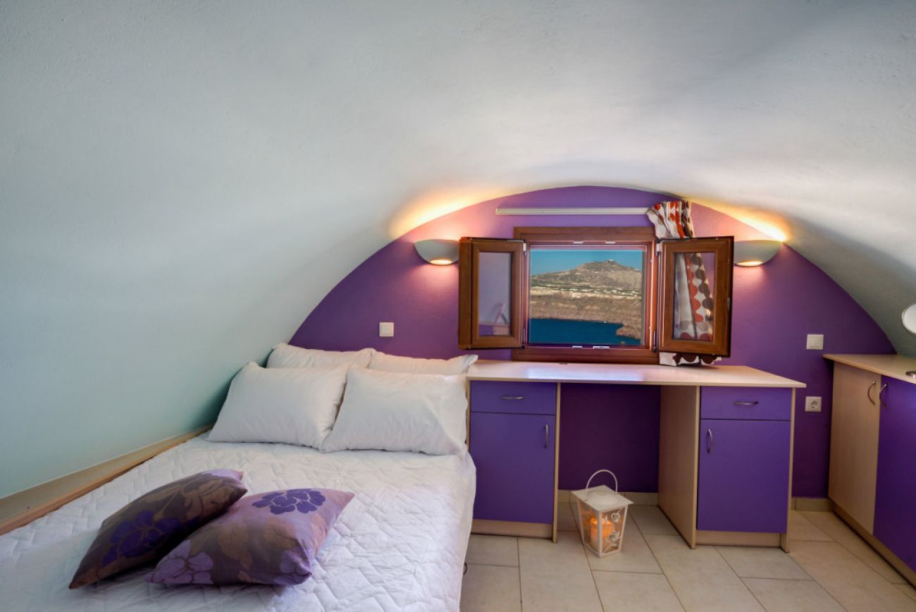 Akrotiri Apartments