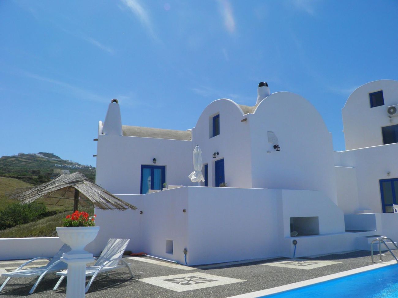 Santorini Traditional Suites