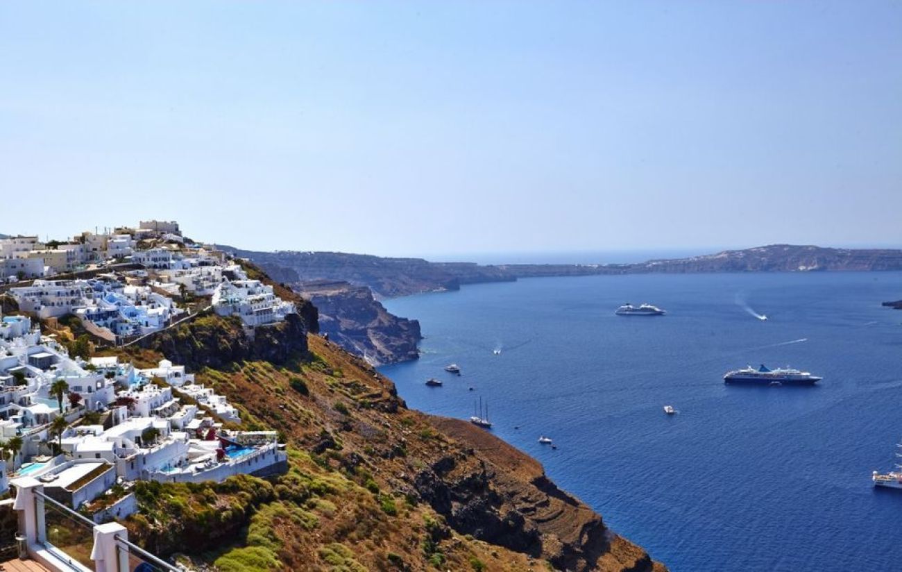 Ira Hotel & Spa Santorini 4*