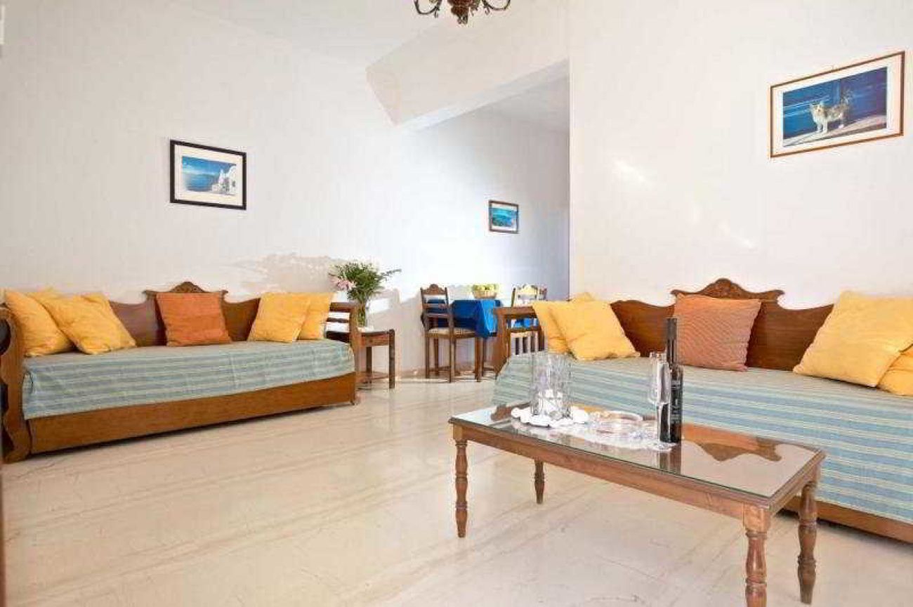 Aparthotel Black Sand 3*