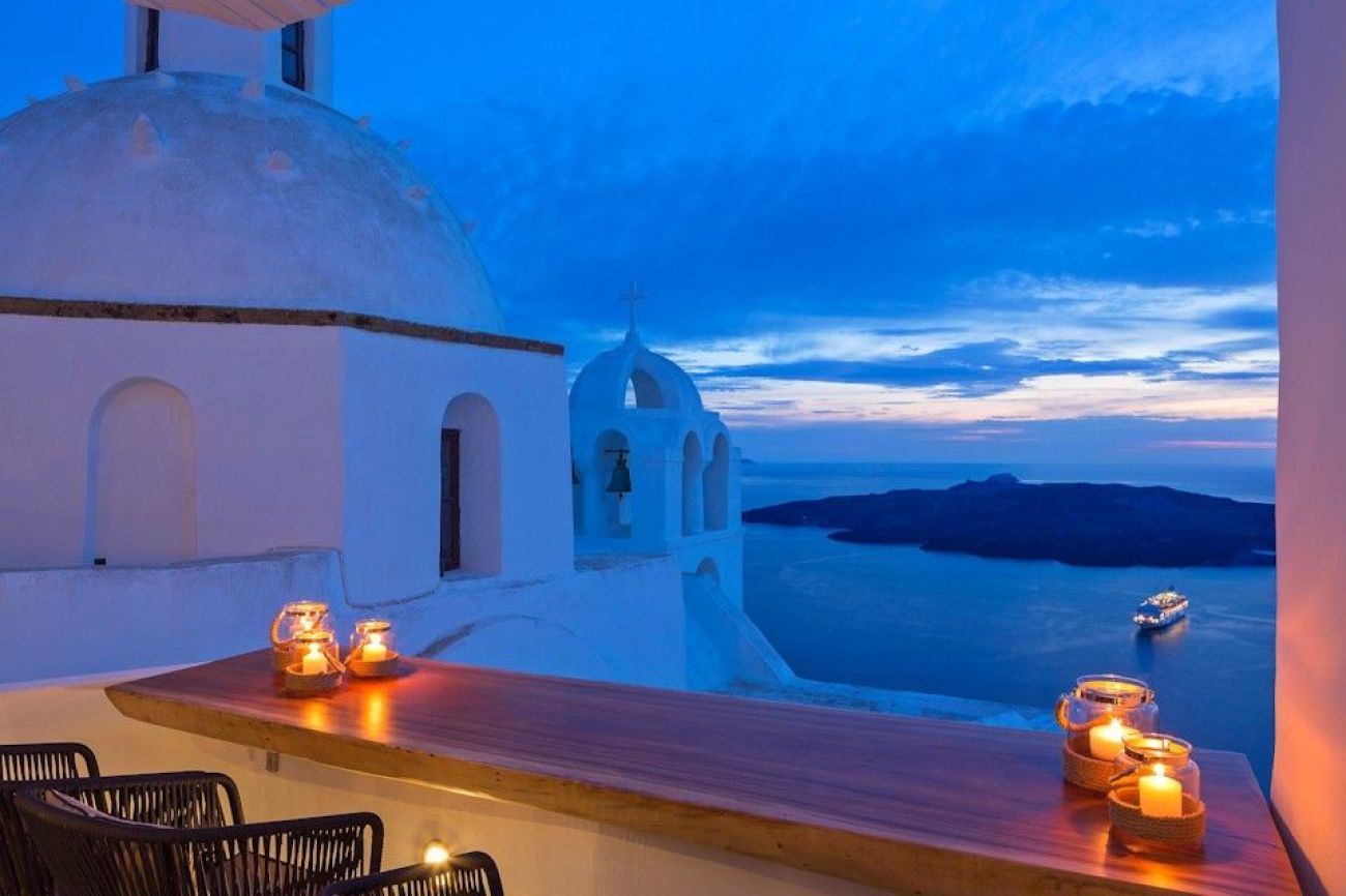 Aroma Suites Santorini 3*