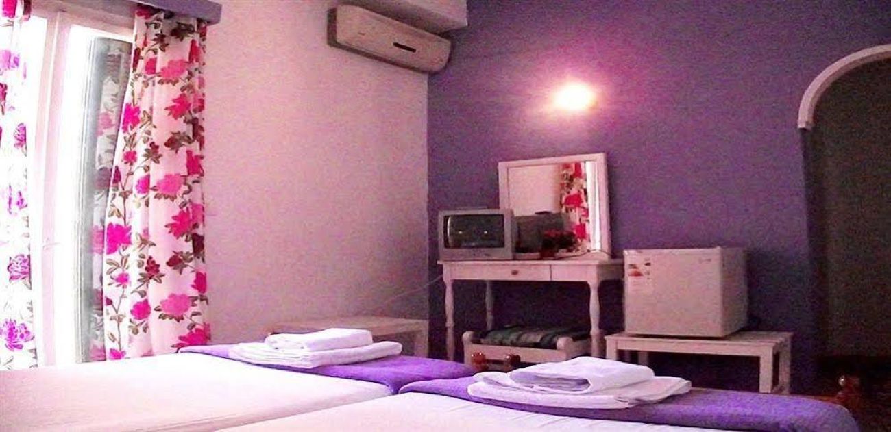 Avra Beach Hotel (Adults only) 1*