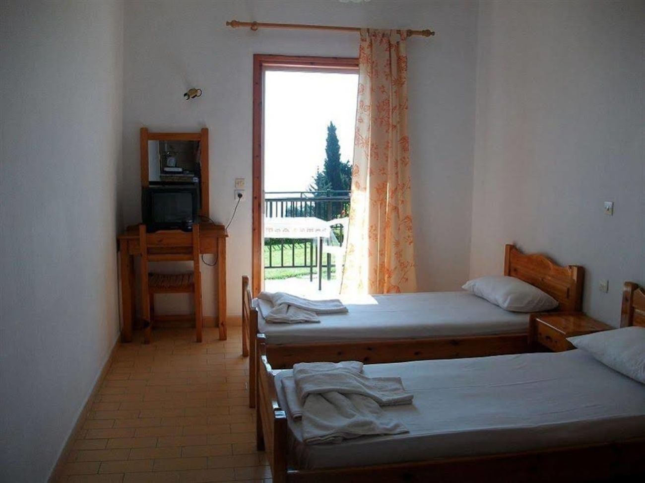 Aronis Apartments