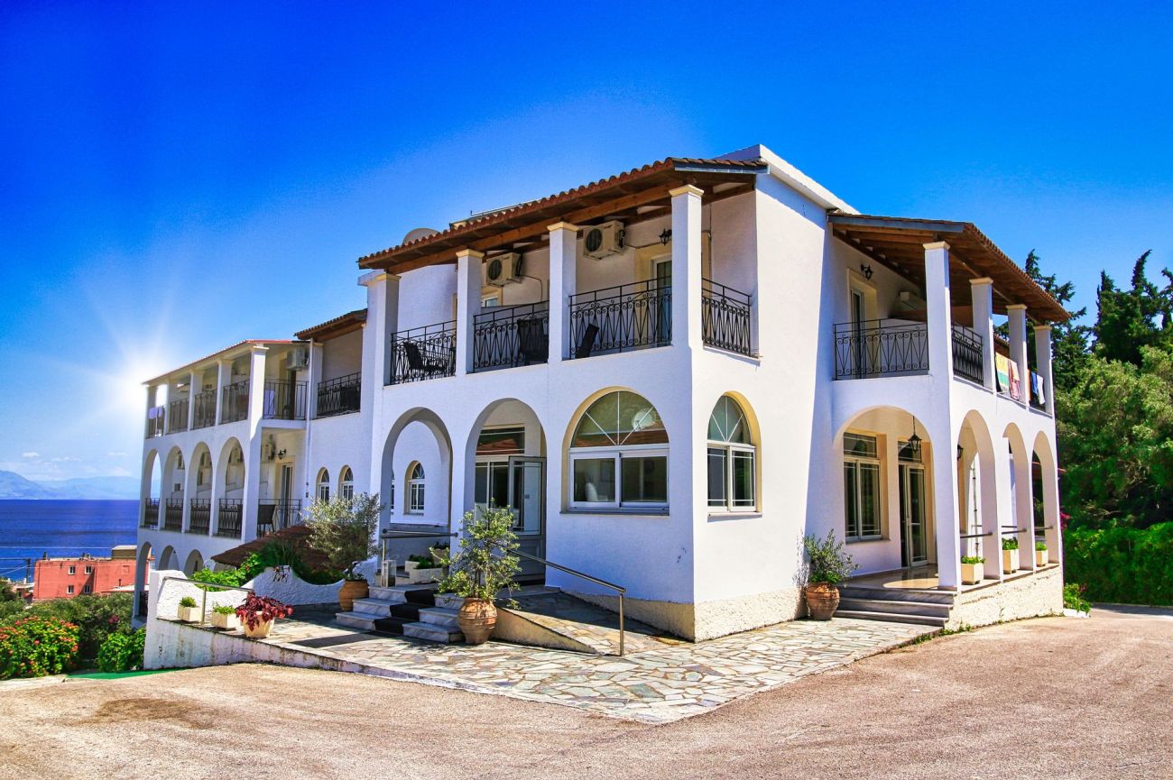 Yannis Hotel 3*